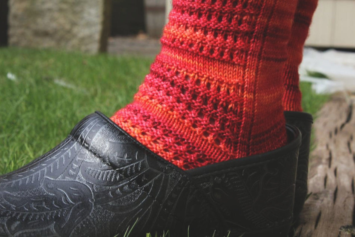 Halcyon Yarn Digital Patterns Strings of Rubies Socks, download