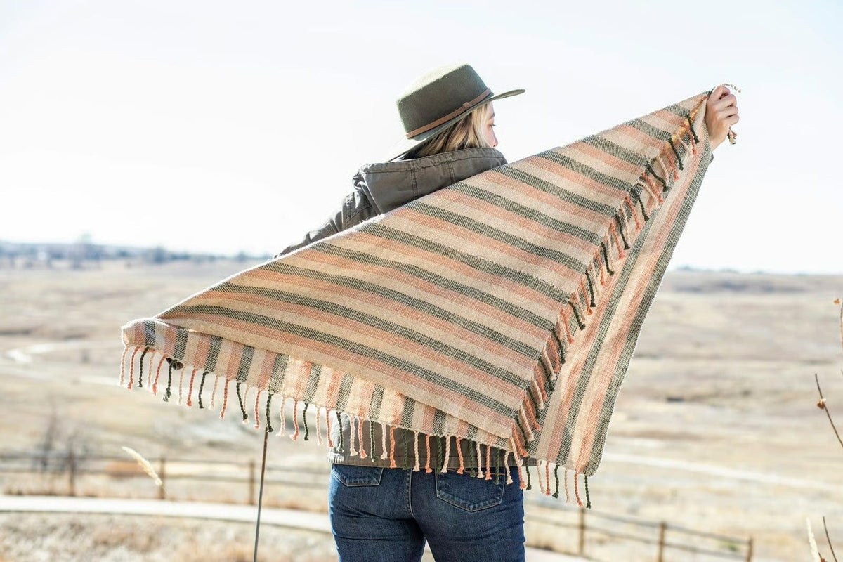 Long Thread Media Magazines Easy Weaving with Little Looms, Fall 2025